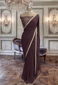 Purple Party Saree, Purple Georgette Saree, Mauve Saree, Pout Lips, Lace Designs On Suits, Saree With Designer Blouse, Indian Fits, Stylish Saree, Bengali Saree