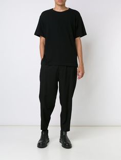 Black Men Minimalist Fashion, Black Trousers Outfit Man, Black Trousers Outfit, London Clothes, Cargo Pants Outfit Men, Men Minimalist Fashion, Trousers Outfit, Pants Outfit Men