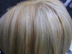 2000s Core, Tinsel Hair, Hair Tinsel, Fairy Hair, Pose References, Hair Stylies, Glitter Hair, Dye My Hair, Hair Inspiration Color