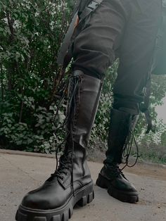 Techwear Warcore, Apocalypse Oc, Knee High Combat Boots, Trans Boys, Combat Boots Men, Style Steal, Kpop Bts, Cartoon Profile Pics, Bungo Stray Dogs