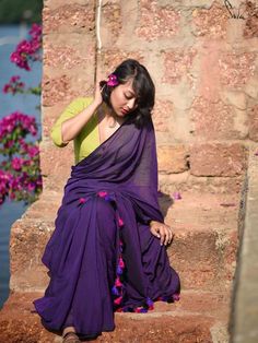 Suta Bombay Sarees, Sarees Poses, Violet Saree, Sarees Styles