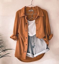 Casual Summer Outfits For Women 20s Classy, Casual Outfits For San Francisco, Fashion Inspo Outfits For Moms, Classic Casual Dresses For Women, Fall Shorts Outfit Casual, Boho Suits Women, Women’s Beach Fashion, Cute Simple Date Outfits Summer, Summer Brunch Date Outfit