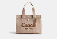 Bolso Tote Cargo 42 | null Sac Vanessa Bruno, Coach Tote Bags, Embroidered Canvas, Coach Logo, Coach New York, Coach Tote, Recycled Leather, Medium Tote, Coach Leather