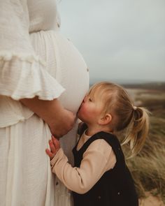 I love it when families come back to me to capture the next precious moment of their lives, from family shoot, to maternity session to newborn ❤️ Also how amazing does @megaesthetics_ look literally a couple of weeks before delivering her twins!!!! 😍 #maternityphotoshoot #outdoormaternityphotography #ukfamilyphotographer #mamatobe #barrowinfurness #lakedistrictphotographer Maternity Pose Ideas, Big Brother Maternity Pictures, Maternity Photo Ideas With Toddler, Mother And Daughter Maternity Shoot, 2nd Baby Maternity Photo Shoot, Maternity Photo Shoot Ideas With Family, Maternity Photo With Toddler, Pregnancy Photos With Siblings, Maternity Photography With Daughter