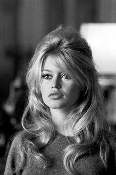 50s Hairstyles Bangs, Lana Del Rey Hair Half Up, 1960s Style Icons, Ryan Murphy Aesthetic, 40s Bangs, Peggy Core, Brigitte Bardot Hair, Bardot Bangs, Bardot Hair