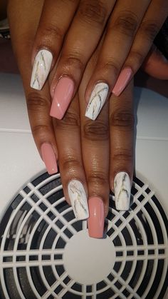 If you are looking for something simple but nice in a nude color Design For Nails, Dip Nails, Nice Nails, Nail Dip, Design Nails, Marble Art, Marble Nails, Dipped Nails, Fall Nail