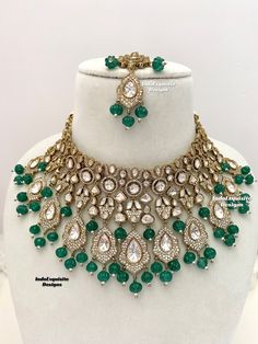 Premium Quality tyani inspired uncut Kundan Moissanite necklace set/ Real uncut Kundan necklace/ Uncut Kundan  Polki/Reception necklace/Wedding/bridal jewelry/bridal necklace set/ Indian jewelry /Kundan Jewelry/green  All items are shipped from Brampton, Ontario, Canada. If you need your item by a certain day, please reach out to us for express delivery option before placing the order so that we can update the shipping for you before you place the order. Standard shipping/delivery timeline Below Traditional Kundan Emerald Necklace For Reception, Kundan Emerald Necklace For Wedding And Festivals, Emerald Chandbali Necklace With Kundan For Wedding, Wedding Kundan Emerald Necklace For Festivals, Green Tilla Jewelry Sets For Reception, Green Bollywood Bridal Sets With Intricate Design, Bollywood Style Green Bridal Sets With Intricate Design, Green Bollywood Bridal Sets For Reception, Green Bridal Sets For Diwali Reception