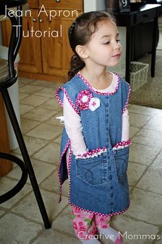 Creative Mommas: Child Jean Apron Tutorial Clothing Recycling, Repurpose Jeans, Reuse Jeans, Återvinna Jeans, Jean Apron, Blue Jeans Crafts, Denim Apron