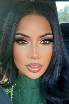 Green Dress Makeup, Prom Eye Makeup, Green Makeup, Makijaż Smokey Eye, Green Eyeshadow, Glamour Makeup, Makeup Pictures, Makeup For Green Eyes, Gorgeous Makeup