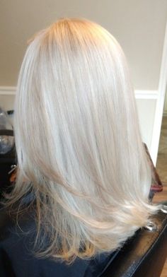 Summer Blonde Hair, Platinum Blonde Hair Color, Blonde Hair Transformations, Icy Blonde Hair, Colored Hair Tips, White Blonde Hair, Dyed Blonde Hair