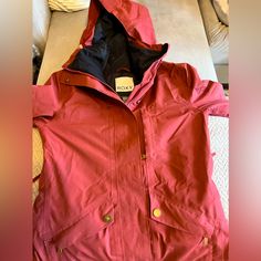 Gently Used Ski Jacket - Goretex Roxy Jacket With Matching Mittens Snowboard Jacket, Snow Jacket, Ski Snowboard, Ski And Snowboard, Ski Jacket, Gore Tex, Roxy, Pink Red, Skiing