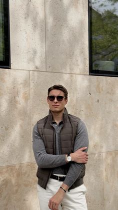 Insta: philip.sbrt Vest Outfits Men, Work Outfit Office, Preppy Men, Aesthetic Outfits Men, Classy Outfits Men, Mens Trendy Outfits, Mens Outfit Inspiration