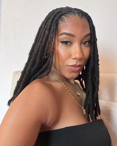 𝐚𝐥𝐞𝐱𝐢𝐬 𝐛𝐫𝐢𝐚𝐧𝐚ッ (@itsalexisbriana) • Instagram photos and videos Straight Locs, Loc Braids, Locs Black Women, Long Loc Styles, Mom Hairstyles, 4c Hairstyles, Good Hair Day