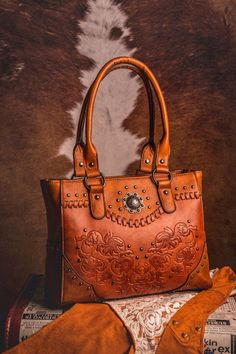 Lavawa Concealed Carry Embossed Concho Studs Tote Handbag Purse Western Bags, Leather Tote Handbags, Pretty Purses, Dinner Choices, Staple Shoes, Western Bag, Western Handbags, Concealed Carry Purse, Growing Hydrangeas