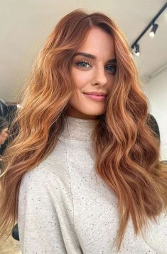 Copper Hair Trends 2022, Autumn Hair Trend 2023, Light Copper Blonde Hair Color, Hair 2023 Trends Copper, Cooper And Brown Hair, Auburn Hair Color Light, Pale Auburn Hair, Fair Skin Fall Hair Color, Ginger Autumn Hair