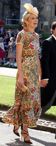 English Country Wedding Guest Outfit, Best Dressed Wedding Guest, English Wedding Guest Attire, Elegant Floral Tea-length Dress, Spring Floral Print Tea-length Midi Dress, Wedding Dresses Guest, September Wedding Guest Dress, Elegant Floral Print Tea-length Midi Dress, Summer Floral Print Tea-length Dress