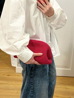 #crochet #trendy #fashion #crochetlove #crocheting #pink #white #jeans #outfits #inspiration #instagram Trendy Crochet Bag, Crochet Trendy, Trendy Crochet, Jeans Outfits, Inspiration Instagram, Chic Accessories, Pouch Bag, Pink Bag, Handmade Crochet