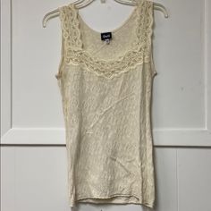 D&G Lace Stretch Sexy Camisole Neverused Off White Stretch Lace, Color White, Womens Tops, Off White, Lace, Women Shopping, White, Color