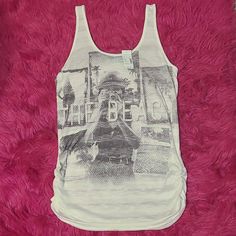 Nwt Maurice's Tank Top Size M White W/ Picture The Beach White Graphic Print Tank Top For Vacation, Gray White, The Beach, Tank Top, Womens Tops, Tank Tops, Grey, Women Shopping, White