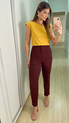 Office Wear Colour Combination, Clothes Color Combinations Woman Outfits, Colour Combinations Clothes For Women, Office Wear Women Work Outfits, Maroon Pants