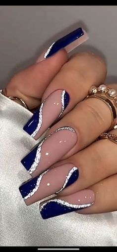 Navy Blue Nails With Diamonds, Cute Dark Blue Nail Ideas, Naive Blue Nails, Acrylic Nail Designs Navy Blue, Navy Blue Nails For Wedding, Fall Navy Blue Nails, Navy Blue Nails Hoco, Nail Ideas For Navy Blue Dress, Navy Blue And White Nails Design