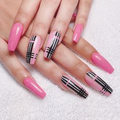 Pink And Black Plaid Nails, Mahogany Nails, Black Plaid Nails, Plaid Christmas Nails, Ocean Nail Ideas, Burberry Nails, Ocean Nail, Plaid Nail Designs, Plaid Nail Art