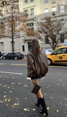 Nyc Autumn, Capsule Wardrobe 2023, Street Photoshoot, Nyc Outfits, Fashion Capsule Wardrobe, Scandinavian Fashion, Wardrobe Inspiration