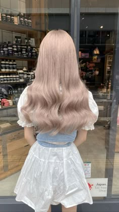 Lavender Milk Tea Hair Color, Blonde Hair With Pink Undertones, Blonde Milk Tea Hair, Cream Colored Hair, White Milk Tea Hair Color, White Milk Tea Hair, White Beige Hair, Ashy Pink Hair, Milk Tea Blonde Hair