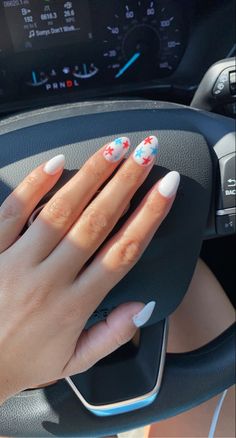 East Fourth Of July Nails, Summer Fourth Of July Nails, White Fourth Of July Nails Simple, Fourth Of July Nails White Base, White Nails With Red And Blue, Simple 4tg Of July Nails, Cute Nail Ideas 4th Of July, White Forth Of July Nails