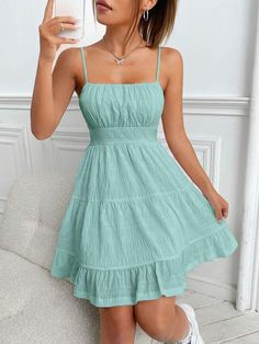 Verde Menta Boho Collar Sem Mangas Tecido Simples Suspensório Embellished Não elástico Layered Cami, Cute Dress Outfits, Dress For Short Women, Really Cute Outfits, Dresses For Teens, Sun Dress, Cami Dress, Green Fashion, Ruffle Hem