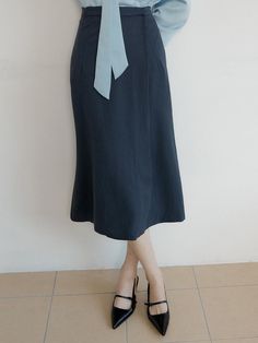 Calf-length flared skirt in woven fabric. Wrapover front with hidden buttons at waist. Lined. - High waist- Flared- Wrapover Scarf Blouse, Indigo Blue, Flare Skirt, Elegant Fashion, Woven Fabric, High Waisted, Blue, Fabric