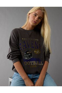 Super soft fleece/Crew neck/Baltimore Ravens graphics/Ribbed cuffs & hem Fan Apparel Sweatshirt With Ribbed Cuffs For Fall, Collegiate Text Print Sweatshirt For Fall, Fall Game Day Sweater With Ribbed Cuffs, Fall Fan Apparel Sweatshirt With Graphic Print, Fan Apparel Graphic Print Sweater For Fall, Relaxed Fit Sweatshirt For Game Day In Fall, Graphic Print Sweatshirt For Game Day In Fall, Fall Fan Apparel Sweatshirt With Text Print, Graphic Print Sweatshirt For College In Fall