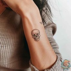 Small Self Tattoo Ideas, Modern Style Tattoos, Skull Tattoos Dainty, Minimal Skeleton Tattoo, Basic Skull Tattoo, Subtle Skull Tattoo, Unmasking Tattoo, Emo Music Tattoos, Gothic Line Tattoo