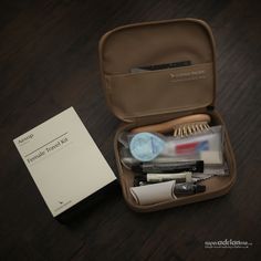 In January this year, Cathay Pacific launched a new set of fabric amenity kits by Aesop for First Class customers flying long haul to & from Hong Kong. Hotel Proposal, Business Class Travel, Expo Stand, Flying First Class, Best Travel Bags, Thai Airways, Cathay Pacific