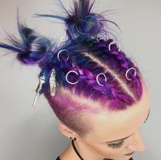 Split Dye Undercut, Purple And Black Split Dye Short Hair, Ombre Cornrows, Weird Haircuts, Pixie Braids, Edgy Short Haircuts