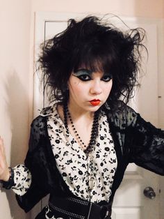 1980s Trad Goth, 80s Goth Hairstyles, 1980s Goth Fashion, How To Dress Goth, 80s Alt Fashion, New Romantics 80s, Trad Goth 80s