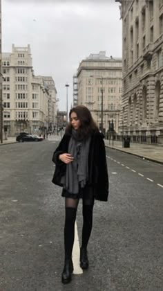 Tights Outfits Casual, Pea Coat Outfit, Winter Outfits Dress, Sixth Form Outfits, Make Up Inspiration, One Clothing, Winter Fits, Instagrammer, 가을 패션