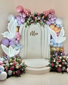 Annie Harutoonian | These butterflies are so pretty 🩷🩷🩷 by @lalapetit #theeventcollectivex | Instagram Butterfly Garden Party Decorations, Bridgerton Party Backdrop, Bridgerton Decoration, Balloon Birthday Themes, Fancy Baby Shower, Bridgerton Vibes