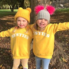 PLEASE NOTE! SOLD INDIVIDUALLY, PLEASE ENSURE YOU HAVE ENOUGH ITEMS BEFORE CHECKING OUT ♡ Very cute 'Besties' sunshine yellow kids sweatshirts. Also available in Khaki Green! ♡ Printed with white vinyl in a seventies style font  For best friends to wear together on days out, days in or just hanging out! On the back you'll find half a love heart so once standing together from behind the two hearts become one!  ` ♡ Please note the price is for individual jumpers. Fabulous quality and long wearing Dress Best Friends, Twin Sweater, Kids Sweater Girls, Seventies Style, Yellow Kids, Bestie Outfits, Baby Milestone Blanket, Best Friend Outfits, Kids Jumpers