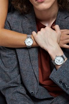 Couple Watches Photography, Hand Watch Photography, Couple Watch Photography, Lifestyle Watch Photography, Watch Photography Ideas, Watch Editorial, Matching Watches