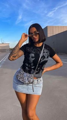 Styling mini skirts 🤍  • Denim mini skirt   • Graphic tshirt   • Shades   • Bob hairstyle Bodycon Shirt, Female Streetwear, Summer School Outfits, Womens Black Shorts, Miniskirt Outfits, Streetwear Casual, Athleisure Fashion, Cropped Tops, Tees For Women