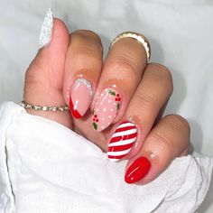 Cute Christmas Nails, Christmas Gel Nails, Disney Nails, Festival Nails, Xmas Nails, Christmas Nail Designs, Christmas Nail, Christmas Nail Art