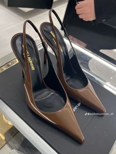 Heels Brown, Shoe Wishlist, Shoe Inspiration, Arm Candy, Louboutin Shoes, Coco Chanel, Luxury Items, Luxury Lifestyle