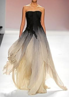 Stunning ombre and layers: black and gold gown. 파티 드레��스, Cheap Clothing, Clothing Sites, فستان سهرة, Black Wedding Dresses, Gorgeous Gowns, Black Wedding, Looks Style, Beautiful Gowns