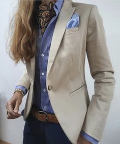 Tan Blazer And Jeans Outfit, Latte Outfit, Blazer Outfits Casual, Blazer Beige, Mode Casual, Looks Street Style, Stylish Work Outfits, Fashion Hacks Clothes