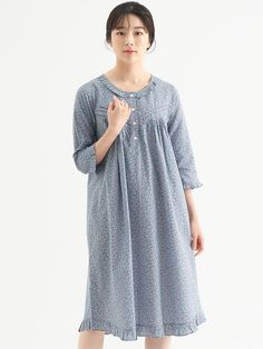 Composition : Cotton 100%Country of Origin : Republic of Korea Casual Long Sleeve Floral Print Nightgown, Long Sleeve Floral Print Nightgown For Spring, Casual Long Sleeve Nightgown With Floral Print, Spring Floral Print Cotton Nightgown, Feminine Blue Nightgown For Spring, Spring Cotton Nightgown With Floral Print, Casual Floral Print Nightgown For Spring, Spring Cotton Nightgown, Dress Sleepwear