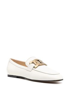 Shop white Tod's Kate Gommino loafers with Express Delivery - Farfetch Engraved Logo, Leather Chain, Fashion Flats, White Shop, Leather Loafers, Loafer Shoes, White Leather, Boat Shoes, Gold Chains