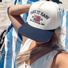 TRUCKER HAT Details: Trucker Hat Adjustable Back Whether you're taking a vacay, lounging by the beach, or just having a relaxed weekend vibe, this hat is your go-to! Cute Hats Aesthetic, Usa Embroidery, Vintage Trucker Hat, Hat Aesthetic, Neoprene Bag, Vintage Trucker Hats, By The Beach, Take It Easy, Outfits With Hats