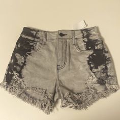 L.T.J Tie-Dye Jean Shorts, Extra Small, Brand New With Tags Tie Dye Jean Shorts, Tie Dye Jeans, Midi Denim, Forever 21 Jeans, Ripped Shorts, Light Jeans, Denim Skirt Women, Boyfriend Shorts, Gap Shorts