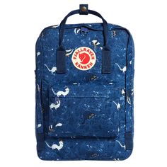 Kanken Mini Unisex Children Backpack, The Mini-version is suitable for small children as well as for full grown adults who are looking for a small backpack. Mochila Fjallraven Kanken, Mochila Kanken, Kanken Classic, Fjall Raven, Kanken Mini, Balsam Do Ust, Unisex Backpack, Camping Backpack, Blue Backpack